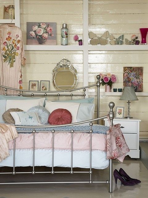 vintage-bedroom