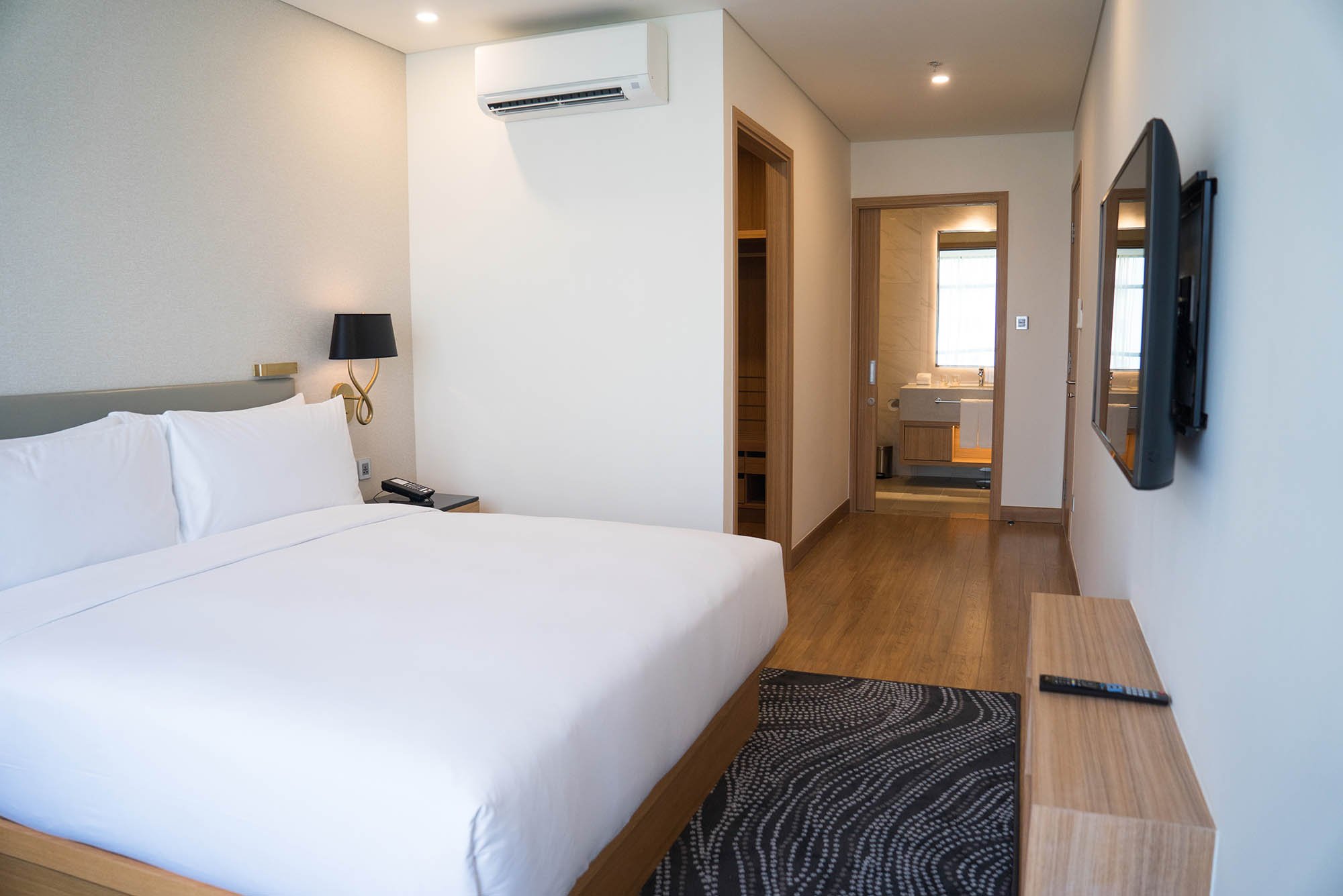 tamaño alrededor de la cama