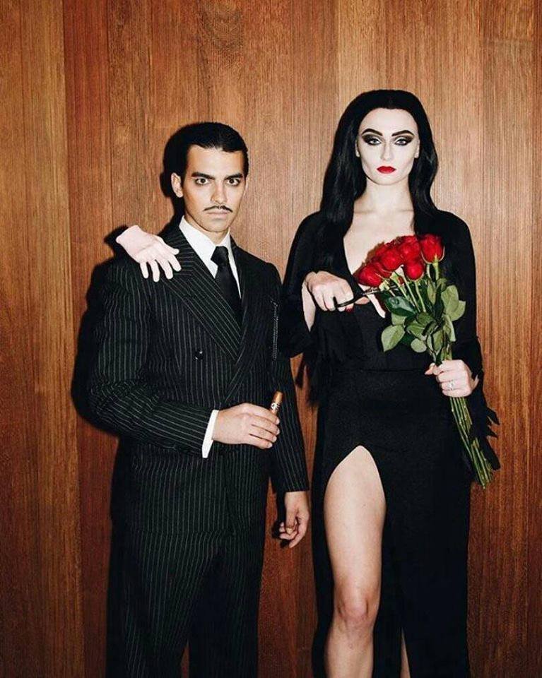 Disfraz Morticia y Homero